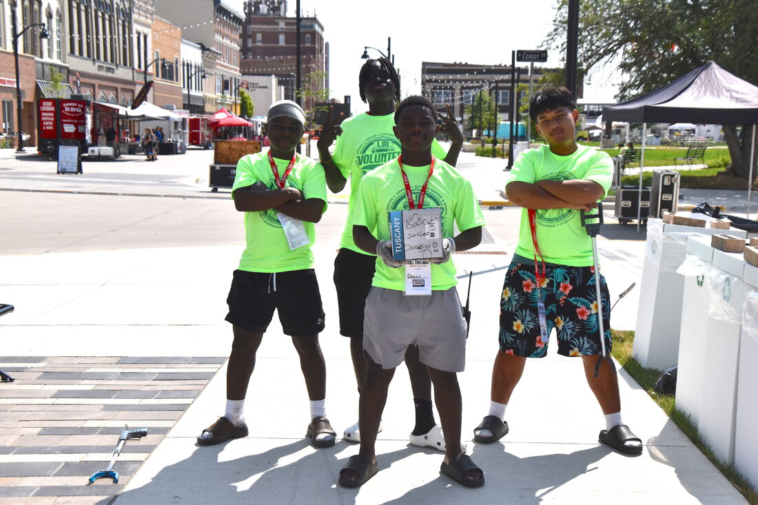 Downtown sees flurry of RAGBRAI activity - Times Republican